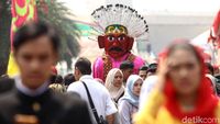 Suasana Lebaran Betawi di Monas