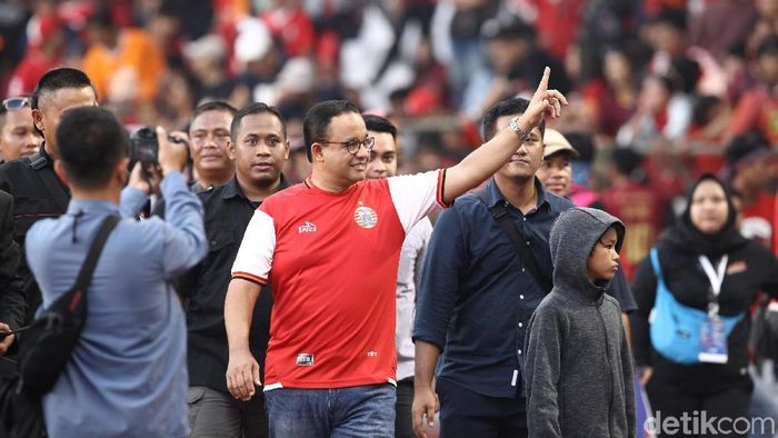Gubernur DKI Jakarta Anies Baswedan akan hadir di laga PSM Makassar vs Persija Jakarta. (Foto: Rifkianto Nugroho/detikcom) Gubernur DKI Jakarta Anies Baswedan akan hadir di laga PSM Makassar vs Persija Jakarta. (Foto: Rifkianto Nugroho/detikcom)