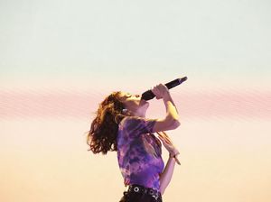 WTF Hari ke-2: Seksinya Anne Marie hingga Daniel Caesar yang Romantis WTF Hari ke-2: Seksinya Anne Marie hingga Daniel Caesar yang Romantis