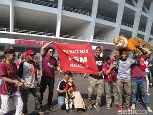 Final Piala Indonesia: The Jakmania dan Suporter PSM Berbaur Padati GBK Final Piala Indonesia: The Jakmania dan Suporter PSM Berbaur Padati GBK