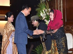 6 Fakta Sujiwo Tejo, Budayawan yang Baru Saja Nikahkan Putrinya