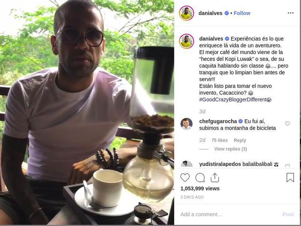 Dani Alves Coba Kopi Luwak Bali: Terbaik di Dunia Dani Alves Coba Kopi Luwak Bali: Terbaik di Dunia