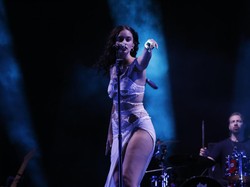 Proses Sabrina Claudio Jatuh Cinta dengan Musik dan Melawan Keraguannya