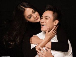 Inspirasi Foto Prewedding Indoor ala 10 Artis Indonesia, Bisa Kamu Tiru Inspirasi Foto Prewedding Indoor ala 10 Artis Indonesia, Bisa Kamu Tiru