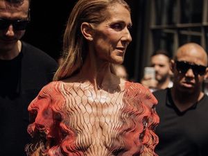 Lagi, Celine Dion Terlihat Sangat Kurus Hingga Bikin Fans Khawatir Lagi, Celine Dion Terlihat Sangat Kurus Hingga Bikin Fans Khawatir