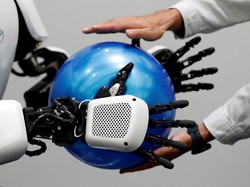 Jepang Kembangkan Robot Mirip Doraemon