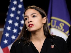 Polisi AS Dipecat karena Postingan di Facebook Soal Wanita Anggota Kongres