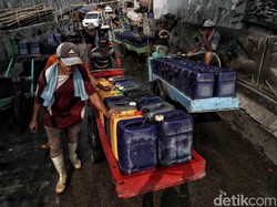 Pak Anies! Air Bersih untuk Warga Jakarta Kian Genting