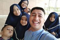 Cara Irfan Hakim Bersikap Adil pada Kelima Anaknya