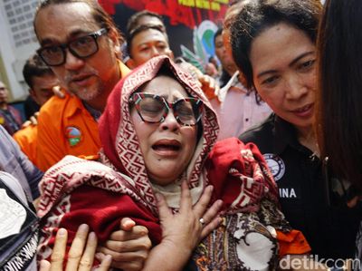 Tangis dan Penyesalan Nunung Usai Jadi Tersangka