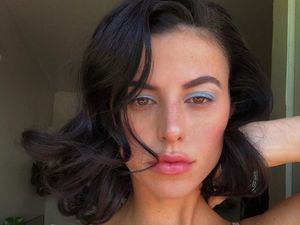 Foto: Ini Asisten Kylie Jenner yang Gayanya Nggak Kalah Seksi dari Sang Bos