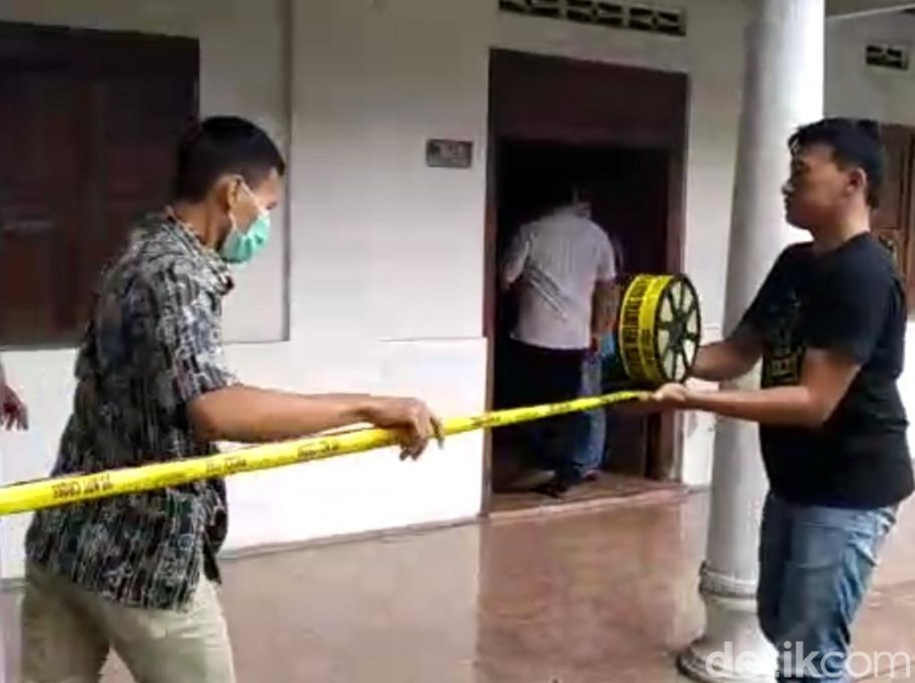 Fenomena Kost Drive Thru di Blitar yang Jadi Sarana Mesum Para Pelajar Fenomena Kost Drive Thru di Blitar yang Jadi Sarana Mesum Para Pelajar