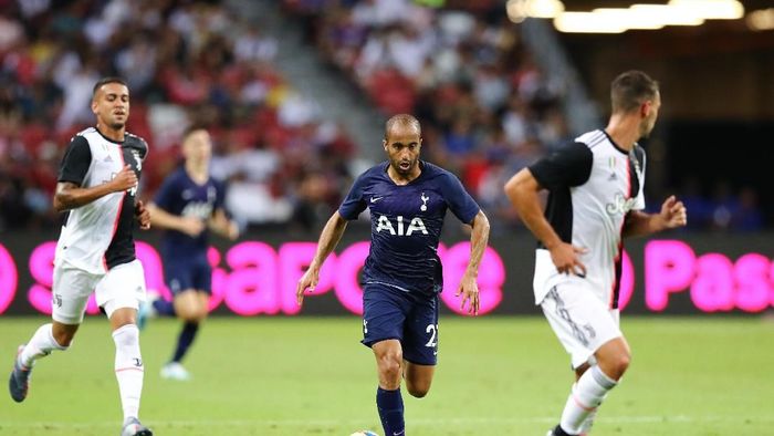 Lucas Moura di tengah laga Juventus vs Tottenham Hostpur (Pakawich Damrongkiattisak/Getty Images) Lucas Moura di tengah laga Juventus vs Tottenham Hostpur (Pakawich Damrongkiattisak/Getty Images)