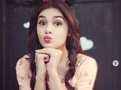 Pesona Eisha Singh, Bintang Serial Ishq Subhan Allah