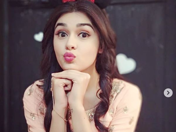 Pesona Eisha Singh, Bintang Serial Ishq Subhan Allah