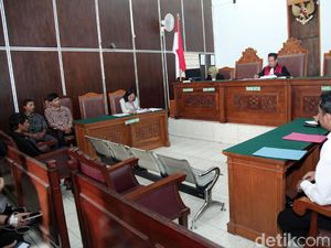 4 Pengamen Korban Salah Tangkap Ajukan Praperadilan Ganti Rugi Rp 750,9 Juta 4 Pengamen Korban Salah Tangkap Ajukan Praperadilan Ganti Rugi Rp 750,9 Juta