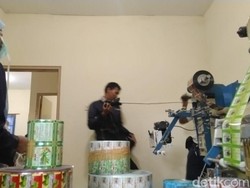 Rumah Produksi Obat Ilegal Berbahaya di Demak Digerebek