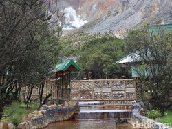 Dibuka Sejak Senin, Tiap Hari 100 Wisatawan Kunjungi Papandayan