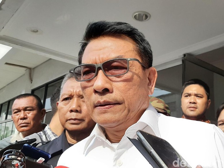 Moeldoko: Pemerintah Bukan Diam, tapi Kerja Keras Tangani Karhutla Moeldoko: Pemerintah Bukan Diam, tapi Kerja Keras Tangani Karhutla