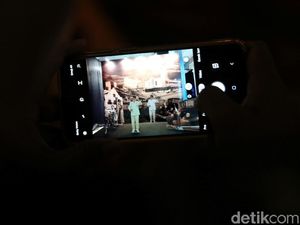 Melihat Kota Jakarta dari Masa ke Masa Lewat Instalasi Hologram