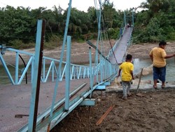 Tali Jembatan Gantung di Agam Sumbar Putus, 5 Orang Terluka