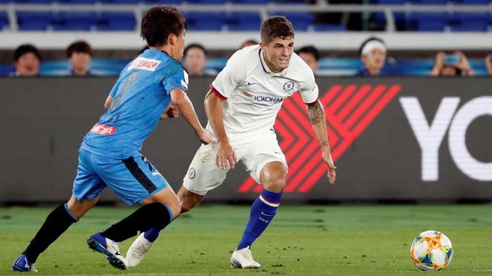 Christian Pulisic berharap ia tak dibanding-bandingkan dengan Eden Hazard (Foto: Issei Kato/Reuters) Christian Pulisic berharap ia tak dibanding-bandingkan dengan Eden Hazard (Foto: Issei Kato/Reuters)