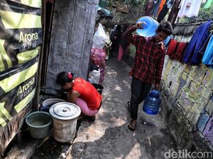 Ternyata Ini Penyebab Warga Miskin Jakarta Sulit Dapat Air Bersih