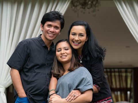 Disiplin dan Ketegasan, Jadi Cara Shanaz dan Gilang Mendidik Anak
