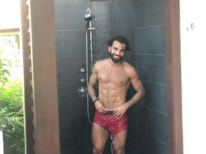 Postingan Sixpack Salah Dikecam Fans