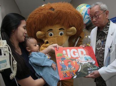 Hibur Pasien di Hari Anak Nasional