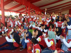 Hari Anak Nasional, Menteri Yohana Minta Peran Ortu Lebih Ditingkatkan Hari Anak Nasional, Menteri Yohana Minta Peran Ortu Lebih Ditingkatkan