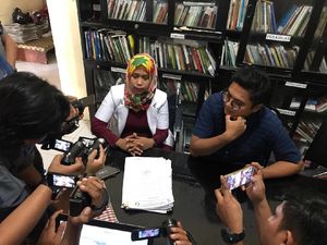 Wagub Sumbar Perjuangkan Nasib Bu Dokter Disabilitas yang Gagal Jadi PNS Wagub Sumbar Perjuangkan Nasib Bu Dokter Disabilitas yang Gagal Jadi PNS