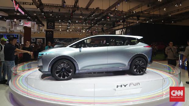 Konsep Hybrid Daihatsu Pakai Spion Kamera dan Pintu Geser