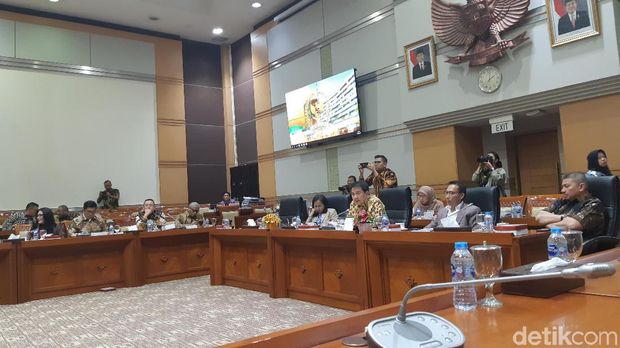 Baiq Nuril dalam pleno Komisi III DPR, Selasa (23/7/2019)