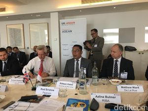 Ridwan Kamil Lawatan ke Inggris: Buru Investor dan Jualan Teh Jabar