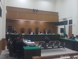 PNS RSDP Serang Ungkap Bagi-bagi Uang Pungli Korban Tsunami