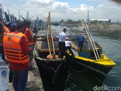 Nelayan Probolinggo - Prigi Diimbau Waspada Gelombang Tinggi