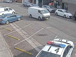 Pengemudi Ceroboh Tabrak Mobil Polisi, Sabu Rp 1,9 T Jadi Ketahuan