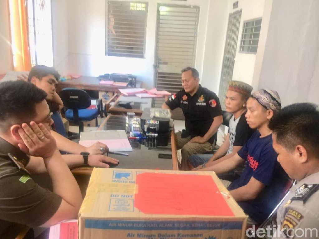 Polisi Limpahkan Perkara Pembunuhan Calon Pendeta di Sumsel ke Kejaksaan Polisi Limpahkan Perkara Pembunuhan Calon Pendeta di Sumsel ke Kejaksaan
