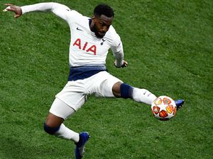 Kecelakaan Sampai Ban Mobilnya Lepas, Bek Tottenham Hotspur Masuk Bui Kecelakaan Sampai Ban Mobilnya Lepas, Bek Tottenham Hotspur Masuk Bui