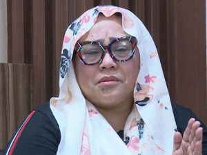 Polisi Kembali Serahkan Berkas Sabu Nunung ke Jaksa Polisi Kembali Serahkan Berkas Sabu Nunung ke Jaksa