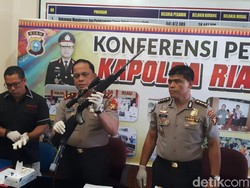 Baku Tembak Mencekam Polisi Vs Bandar Pecatan Polisi