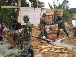 TNI Bangun 1,6 Km Jalan dan Bedah 8 Rumah di Trenggalek