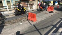 Potret Jembatan di Tegal Alur Jakbar yang Amblas Berminggu-minggu