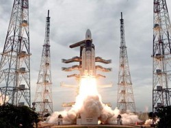 Nyaris Mendarat di Bulan, Pesawat Antariksa India Hilang Kontak