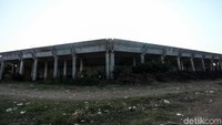 Sudah tak dipakai sejak beberapa tahun lalu, stadion ini nantinya akan disulap oleh Pemkot untuk menjadi sarana olahraga.