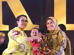 Bupati Serang Terima Penghargaan Kabupaten Layak Anak