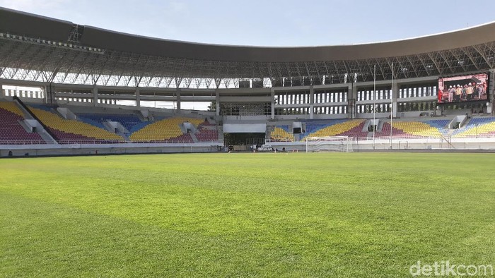 Renovasi Stadion Manahan