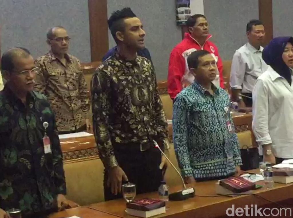 Ke Komisi X DPR, Otavio Dutra Dites Nyanyi Indonesia Raya