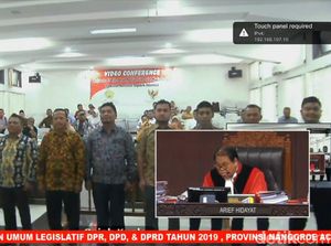 Banyak Saksi Diperiksa Lewat Vicon, Hakim MK: Harus Teriak-teriak Ini! Banyak Saksi Diperiksa Lewat Vicon, Hakim MK: Harus Teriak-teriak Ini!